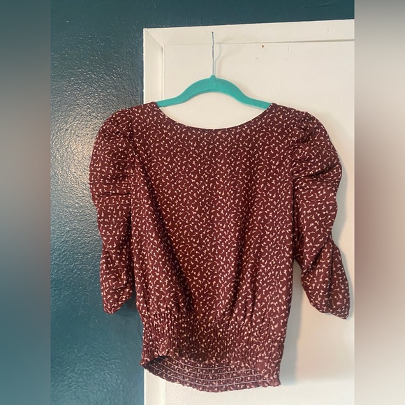 NWOT paper crane burgandy floral crop top - Picture 3 of 7